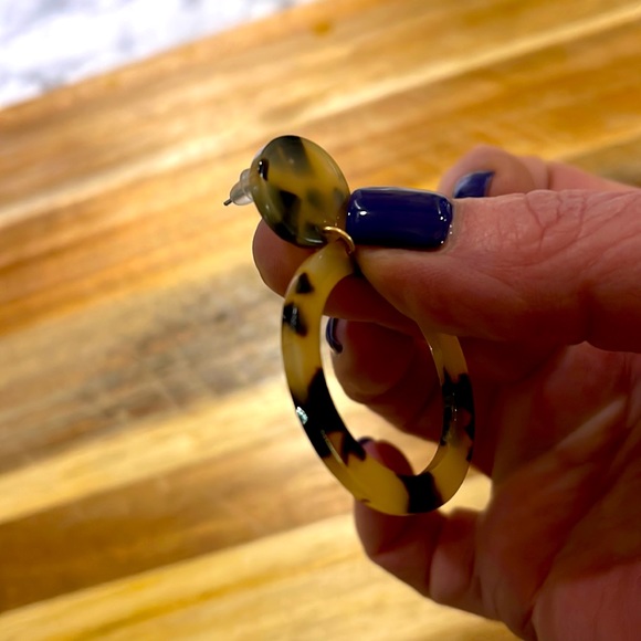 Bundle of earrings for summer! Pierced only. 1.5 to 2 inches. - Picture 5 of 5